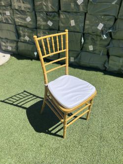 Party Chairs/ Sillas De Resina Para Fiesta