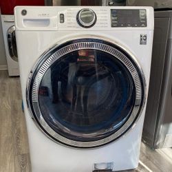 GE Jumbo Washer Almost New For $520