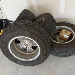 2025 Ram Stock wheels And Tires