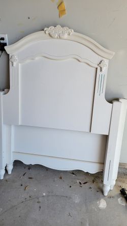Twin Poster Bed With Matching End Table
