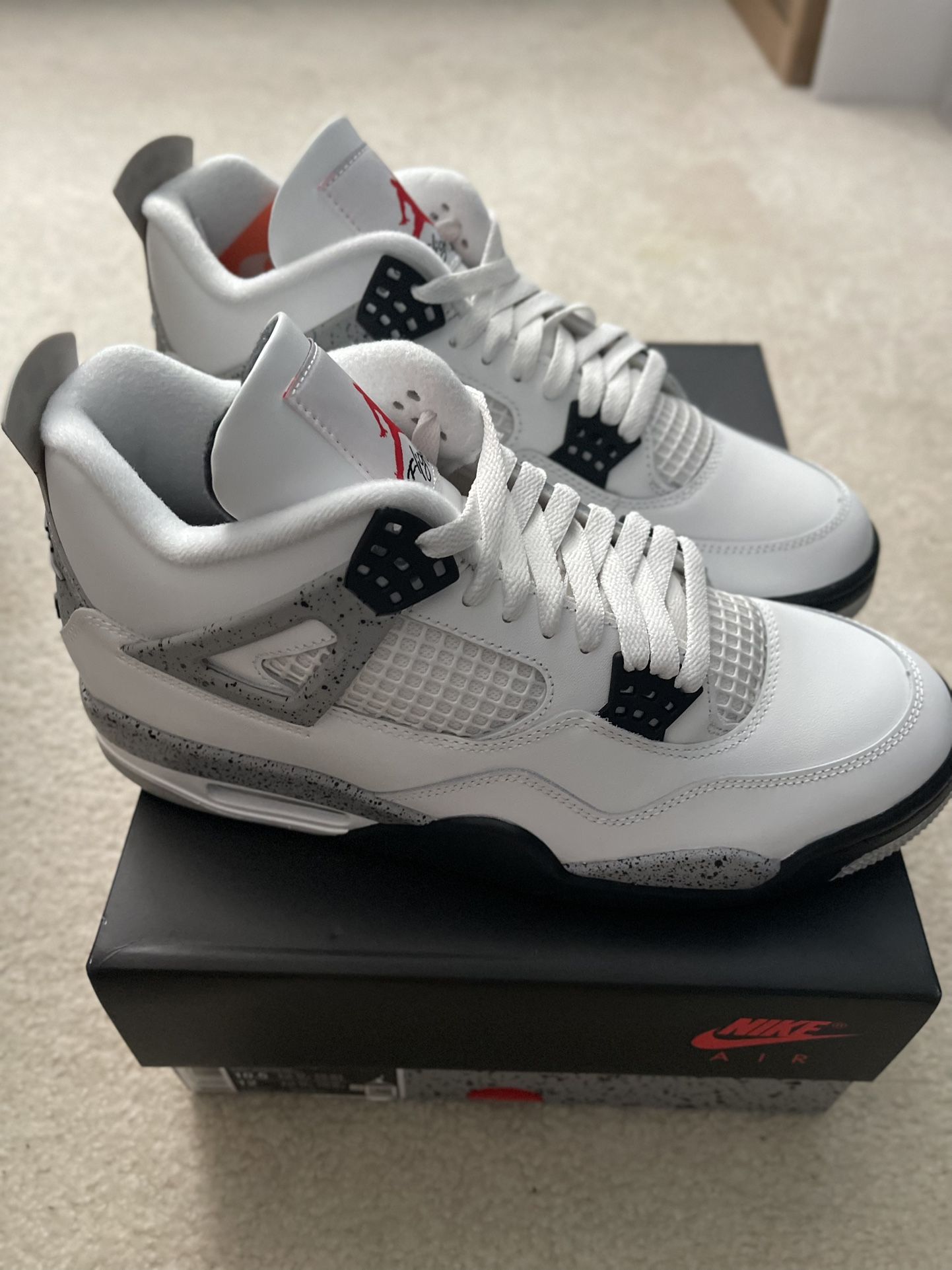 Jordan 4 White Cement Size 11 Mens
