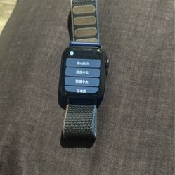 Apple Watch SE 40mm with Charger 