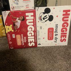 Huggies Diapers&Wipes!! Size 3 & 4 Diapers And One Box Of 384ct Wipes Refill Packs!