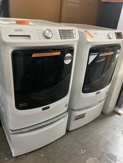 New!!! Maytag Washer & Gas Dryer Front Load SET in White.