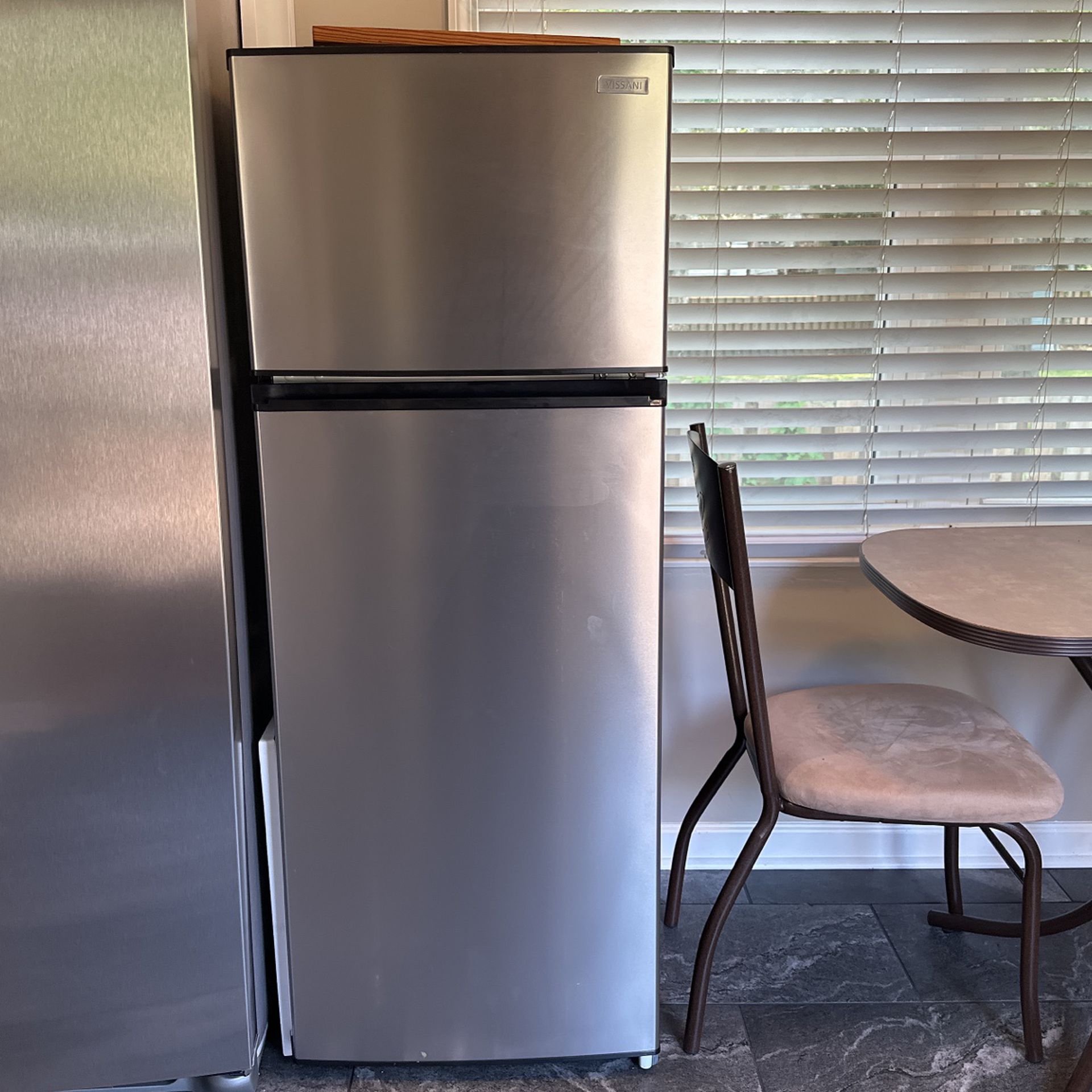 Stainless Steel 7.1 Cubic Feet Top-Freezer Refrigerator