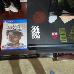 Ps4 With Cold War And Uncharted 4 And Controller 