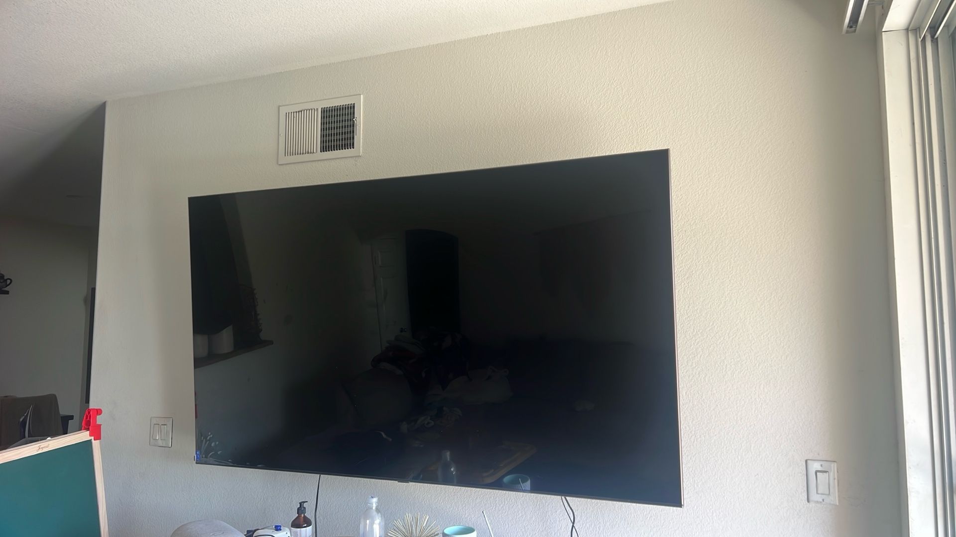 82 “ Samsung TV