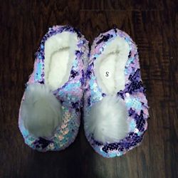 Girl slippers size small