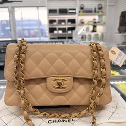 Chanel Classic Double Flap Bag (WMP017586)