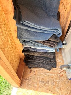 Moving Blankets Set – Blue and Black -$5 ea