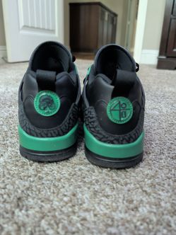 Jordan spizike low size 8 mens
