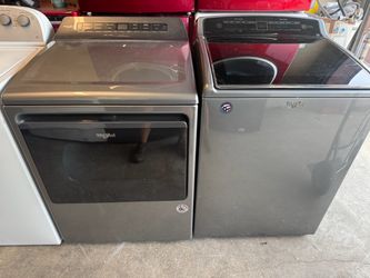 Whirlpool Washer and Dryer Set