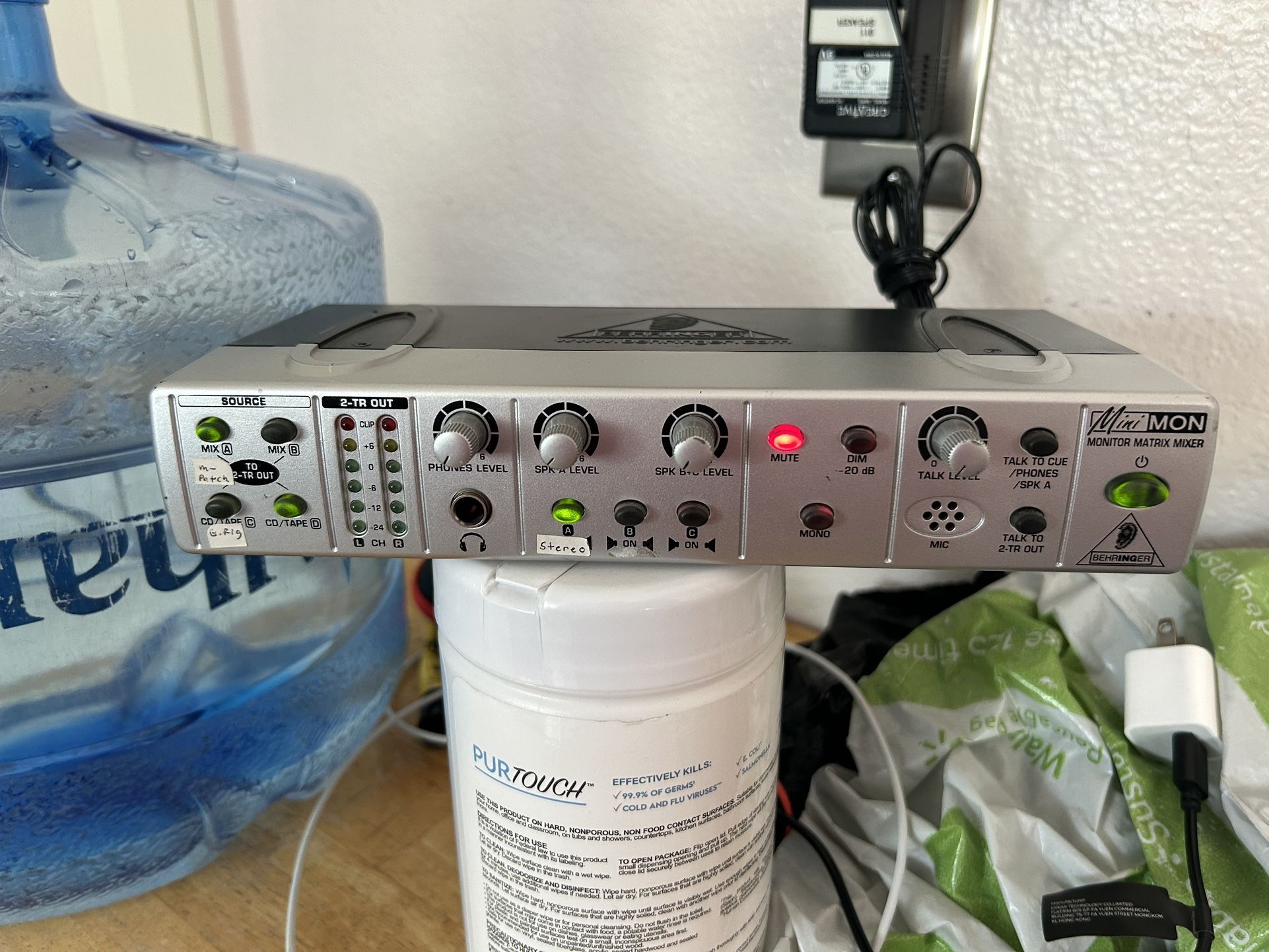 Behringer Minimon mon800