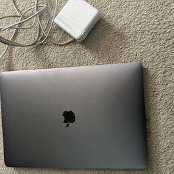 MacBook Pro 2019 15 Inches 8 Core Intel i9