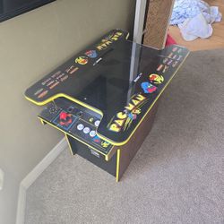 Classic PAC MAN Arcade Game