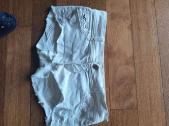Hollister shorts white