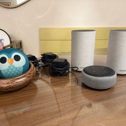 Lot Of 4 Amazon Alexas, Echo Dot, Kids Owl