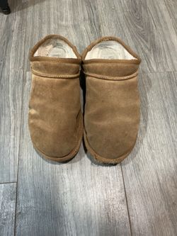Ugg boot slippers size 9 woman