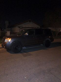 2011 Nissan armada