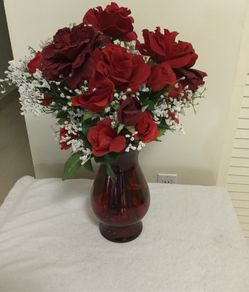 Red glass Vase with Roses