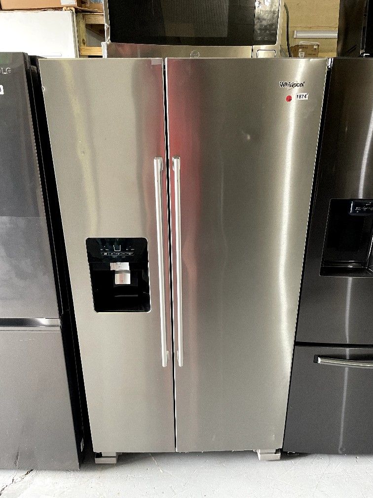 WHIRLPOOL 36” side by side refrigerator stainless steel $600
