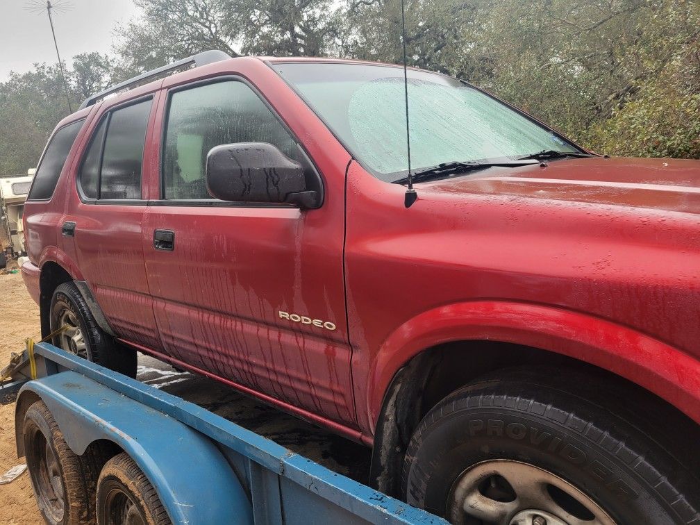 2003 Rodeo Frame 2003 Isuzu Rodeo for Sale in San Antonio, TX - OfferUp