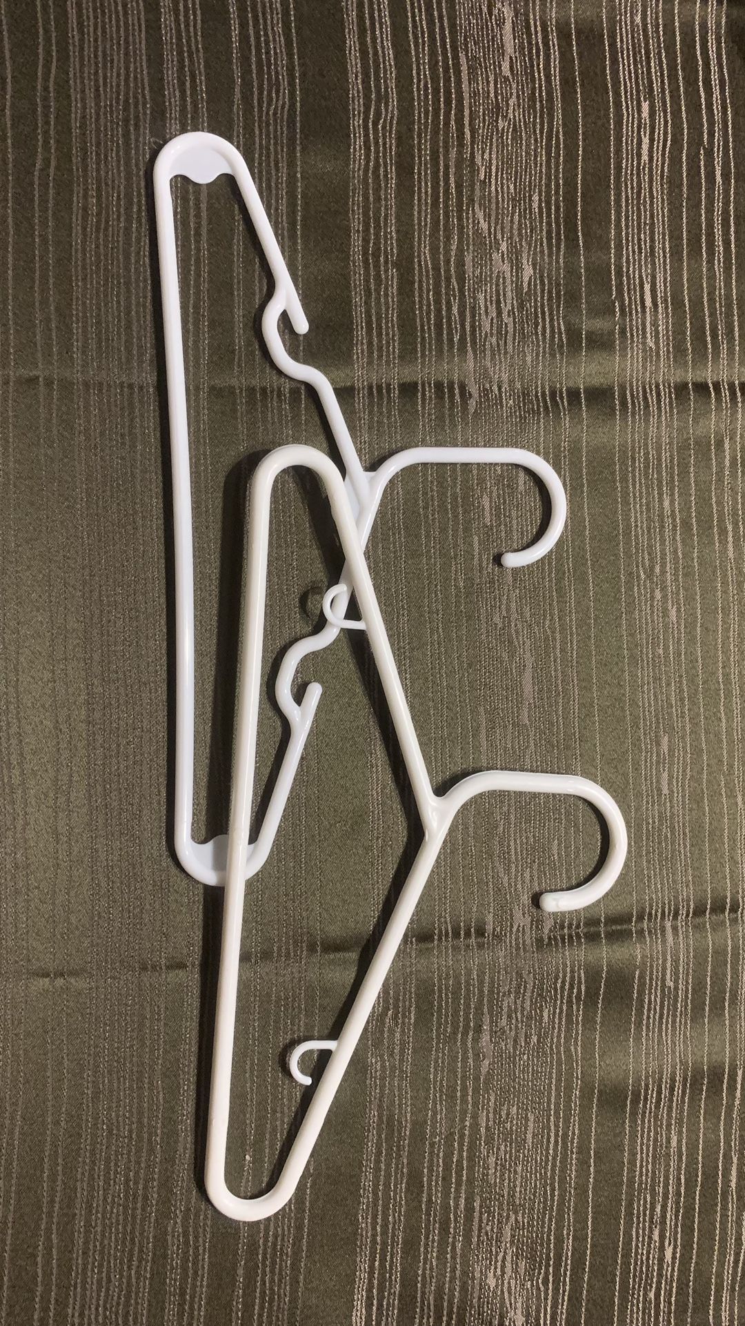 Hangers (kids ) - Ganchos (niños )