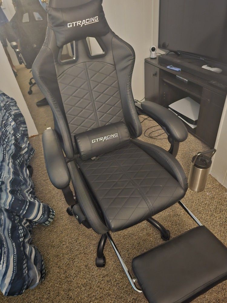 Game Chair With Bluetooth Speaker