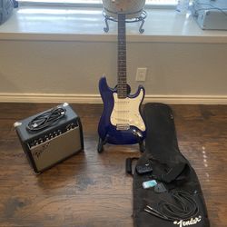 Fender Squire Strat Electric Guitar W/ Amp/Stand/Bag
