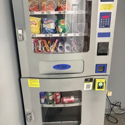 Combo Vending Machine/ Card Reader