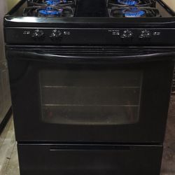 Frigidaire Black 4 Burner Gas Range