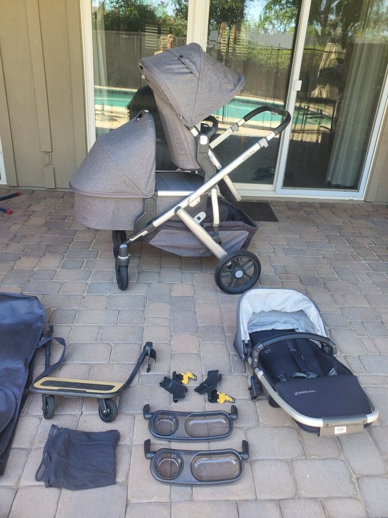 UPPAbaby Vista V2 Stroller with Bassinet, Rumble Seat & Piggyback