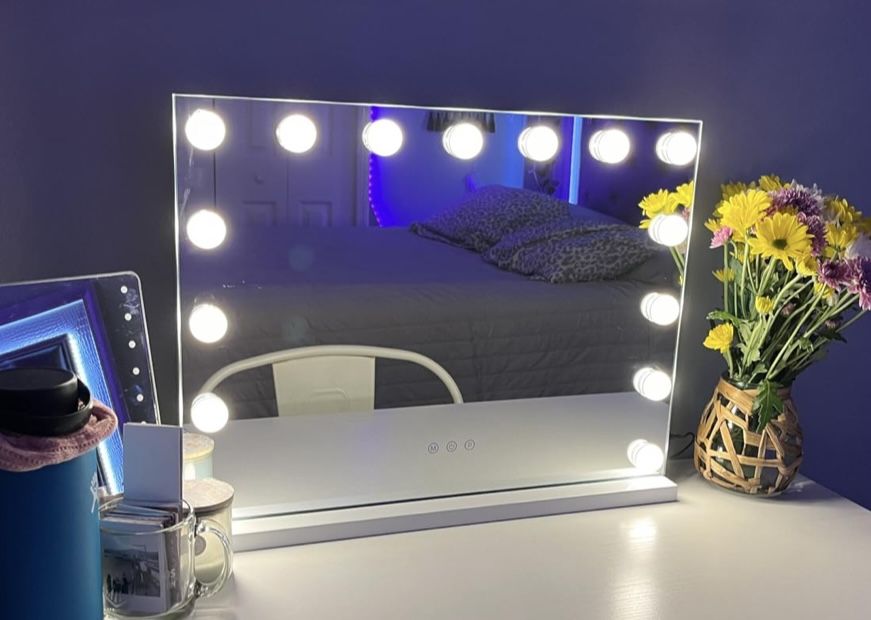 Vanity mirror