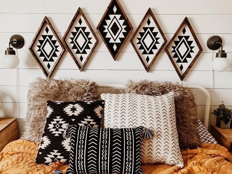 Hand painted Acrylic Wood Wall Decor 5 Pieces Set