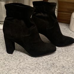Like New Franco Sarta Blk Suede Boots - Size 8