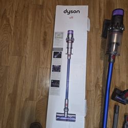 Dyson Vacuum 