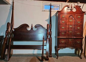 Bed frame set and 2 drawers tall boy really good condition very kept up