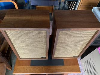 ***Beautiful Vintage Soundscraftsmen by Lancer Speakers***