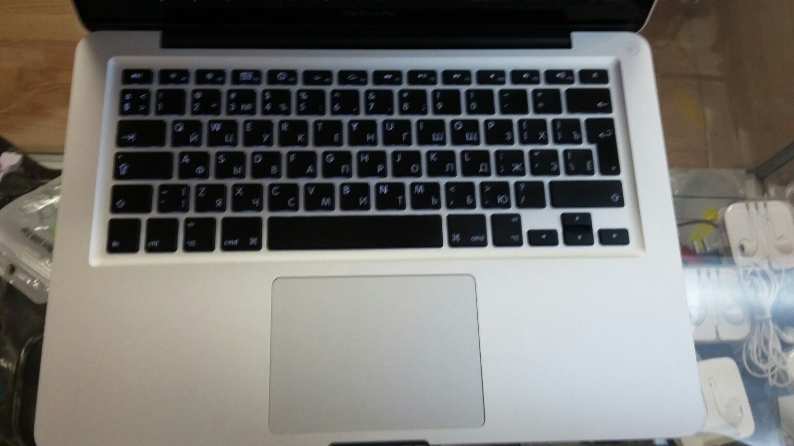 2009 Macbook Pro mid 2009 13 inch 2.26GHZ w/ Russian keyboard