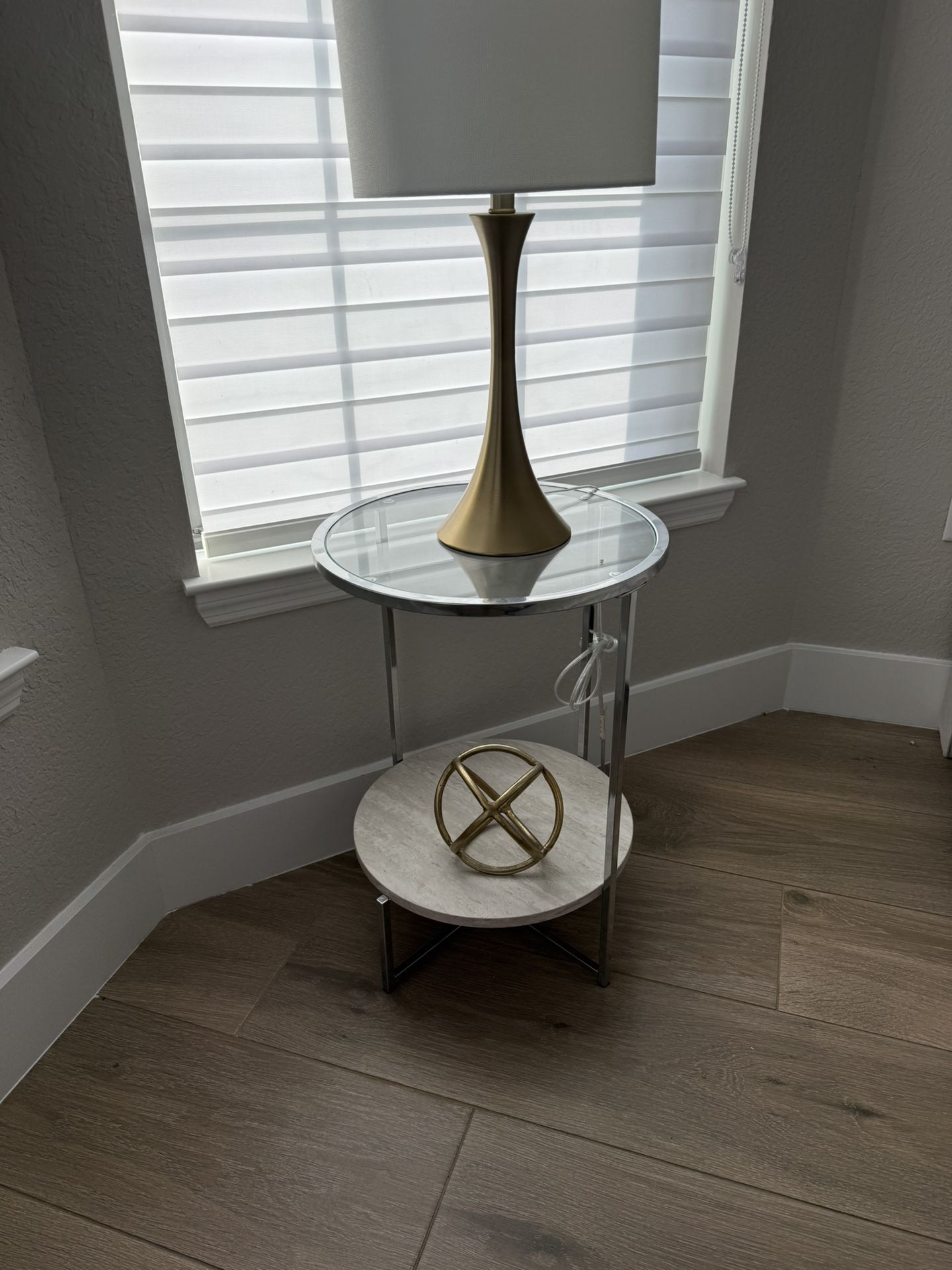 2 End Tables - Excellent Condition