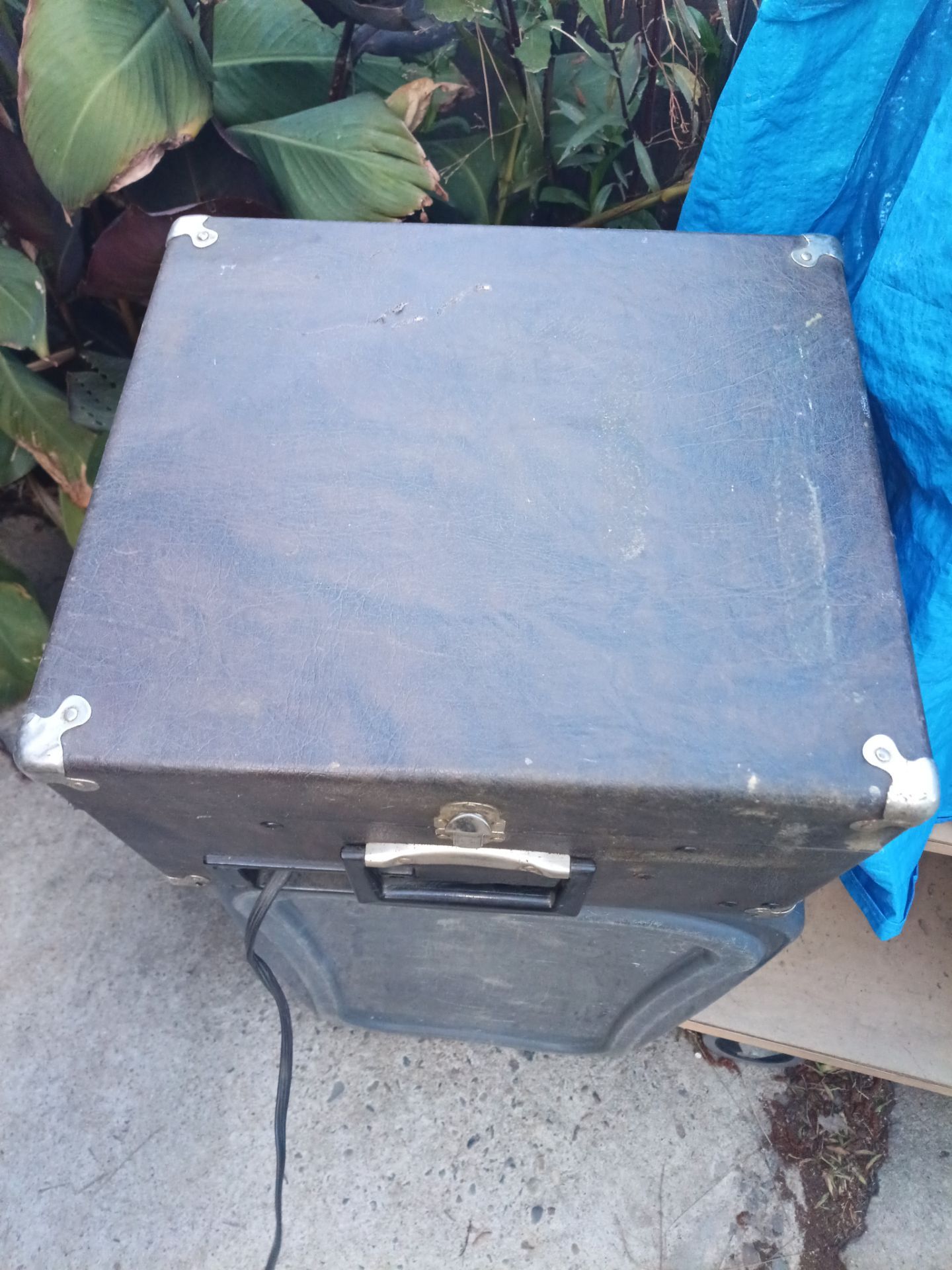 Tocadisco antiguo se conecta a luz