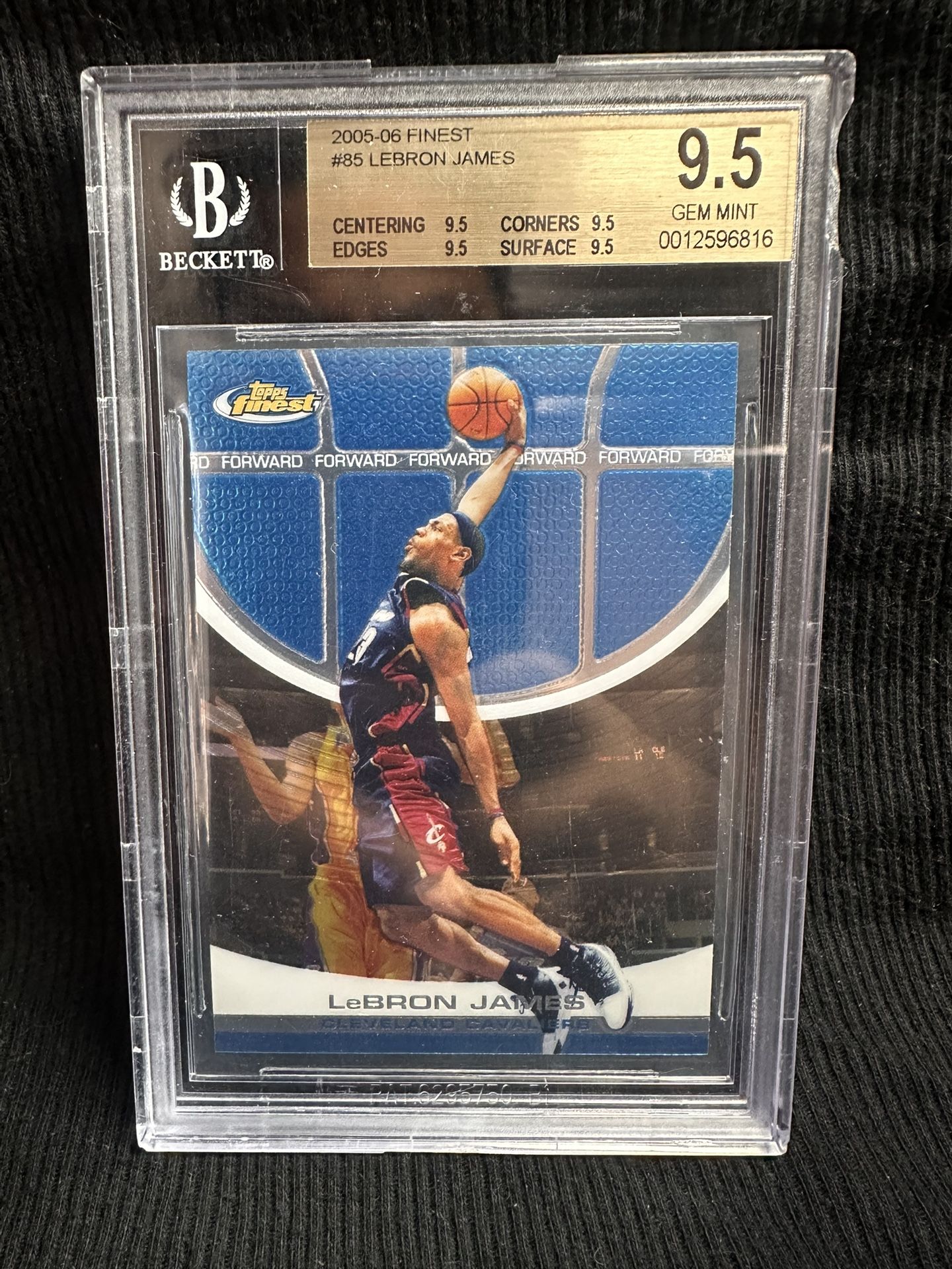 2005 Topps Finest Lebron James BGS 9.5