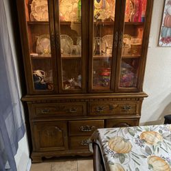 Stanley Furniture Hutch