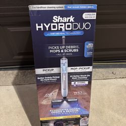 Shark HydroDuo with Dirt-Reveal Technology, Cordless, Everyday Hard Floor Cleaning System, Wet & Dry Debris Pickup, Mops & Scrubs All at Once, Hardwoo
