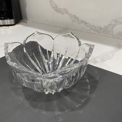 8” W x 5” H Crystal Bowl ( Trop & Decatur Area)