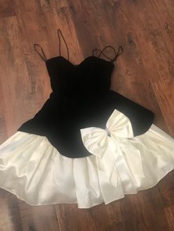 Formal dress size 5&6 pickup In Southwest Bakersfield