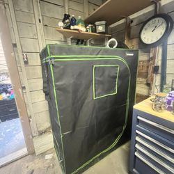 Grow Tent And Setup