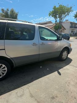 2002 Toyota Sienna