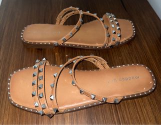 Madden Girl Pyramid Silver Stud Flat Flip Flops Size 9 Tan Slip On Square Toe