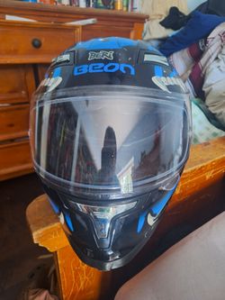 Beon motorcycle helmet